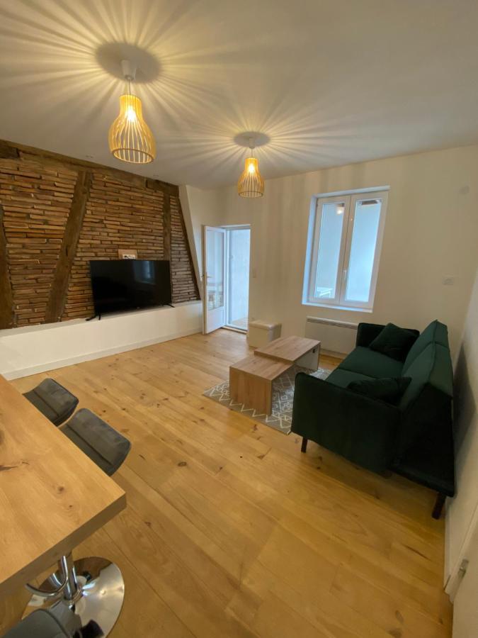 Layrac Logement Tout Equipe מראה חיצוני תמונה
