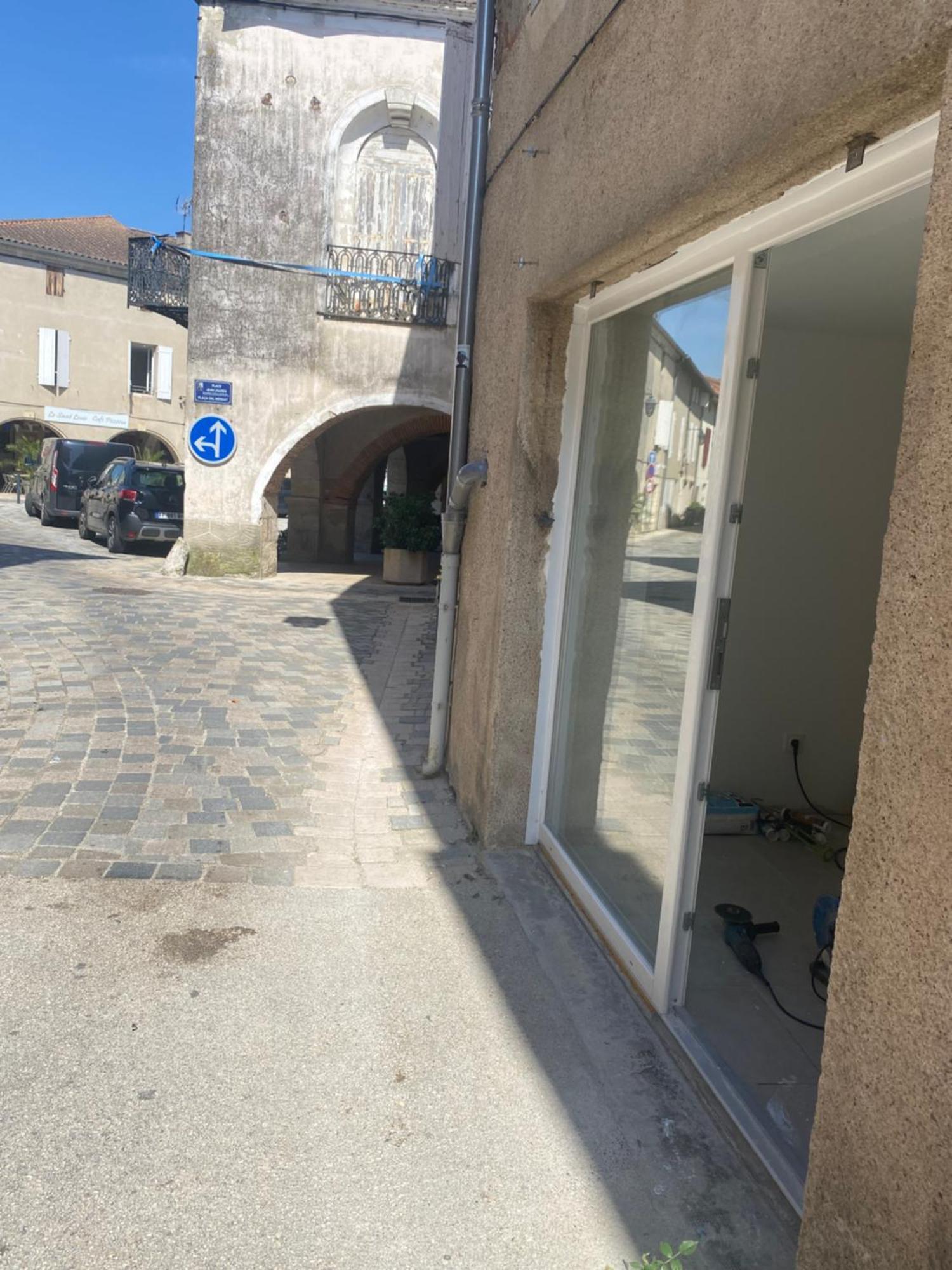 Layrac Logement Tout Equipe מראה חיצוני תמונה